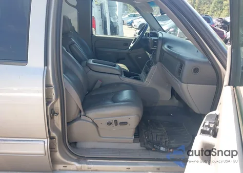 2004 Chevrolet Suburban 1500 Lt из США, поврежденный, VIN 3GNFK16T54G267431